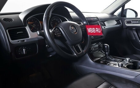 Volkswagen Touareg III, 2012 год, 1 490 000 рублей, 16 фотография