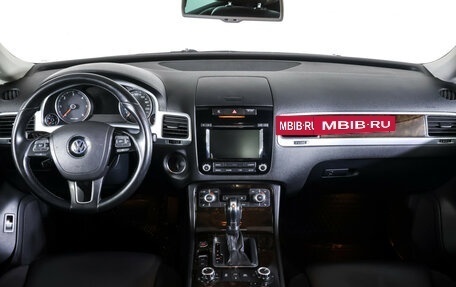 Volkswagen Touareg III, 2012 год, 1 490 000 рублей, 13 фотография