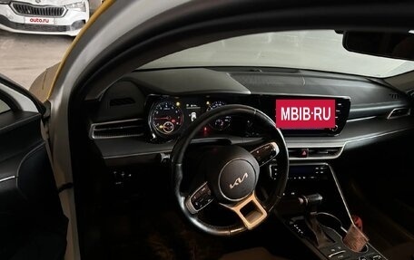 KIA K5, 2022 год, 2 093 300 рублей, 10 фотография