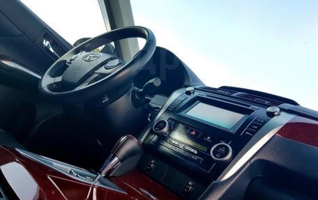 Toyota Camry, 2014 год, 1 910 000 рублей, 10 фотография