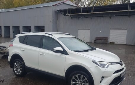 Toyota RAV4, 2017 год, 2 700 000 рублей, 2 фотография