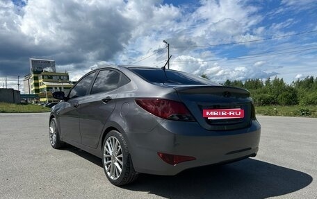 Hyundai Solaris II рестайлинг, 2015 год, 1 300 000 рублей, 3 фотография