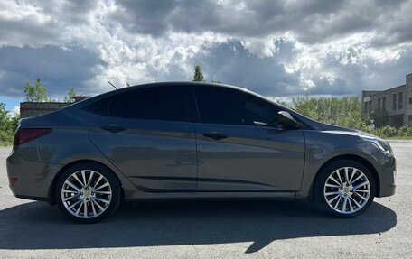 Hyundai Solaris II рестайлинг, 2015 год, 1 300 000 рублей, 6 фотография