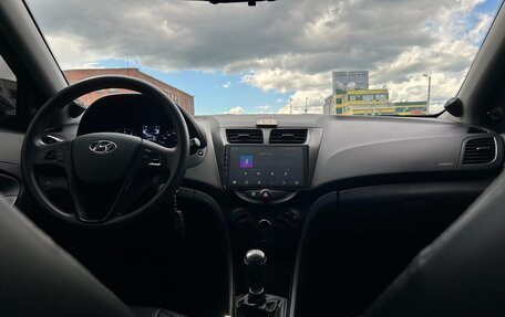 Hyundai Solaris II рестайлинг, 2015 год, 1 300 000 рублей, 11 фотография