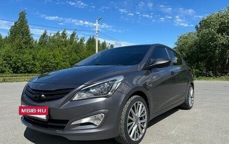 Hyundai Solaris II рестайлинг, 2015 год, 1 300 000 рублей, 4 фотография