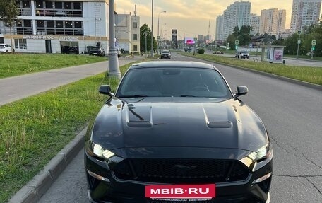 Ford Mustang VI рестайлинг, 2019 год, 4 600 000 рублей, 3 фотография