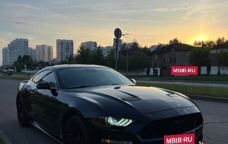Ford Mustang VI рестайлинг, 2019 год, 4 600 000 рублей, 2 фотография