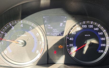 Hyundai Solaris II рестайлинг, 2013 год, 640 000 рублей, 6 фотография
