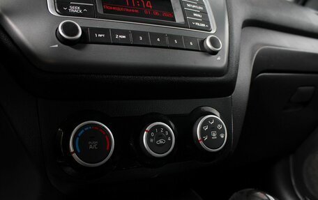KIA Rio III рестайлинг, 2016 год, 900 000 рублей, 19 фотография