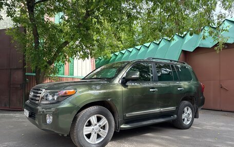 Toyota Land Cruiser 200, 2014 год, 3 500 000 рублей, 2 фотография