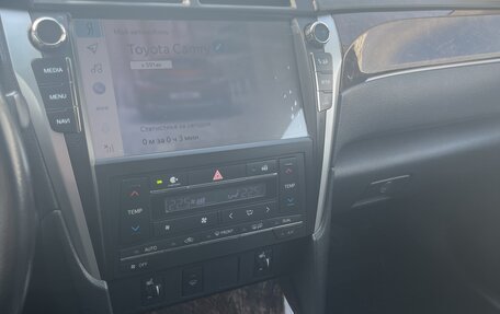 Toyota Camry, 2018 год, 1 950 000 рублей, 11 фотография
