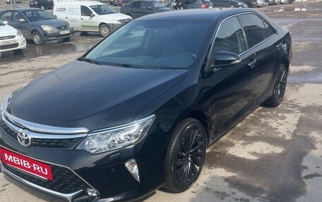 Toyota Camry, 2018 год, 1 950 000 рублей, 2 фотография