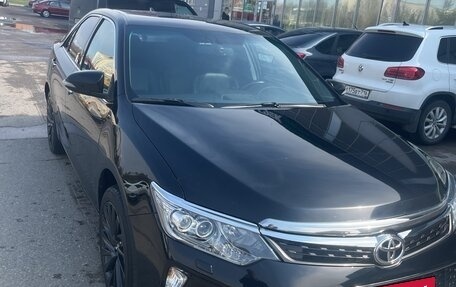 Toyota Camry, 2018 год, 1 950 000 рублей, 4 фотография