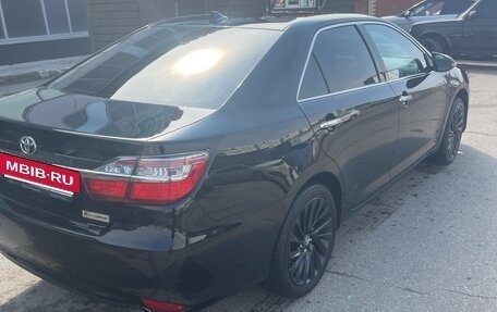 Toyota Camry, 2018 год, 1 950 000 рублей, 5 фотография