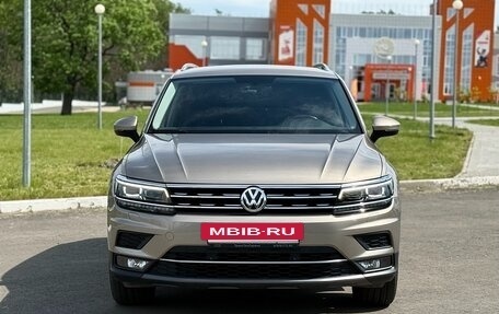 Volkswagen Tiguan II, 2018 год, 2 550 000 рублей, 2 фотография