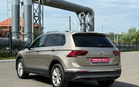 Volkswagen Tiguan II, 2018 год, 2 550 000 рублей, 6 фотография