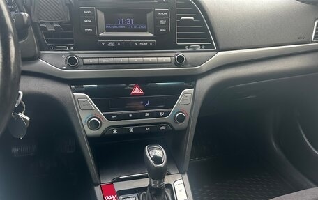 Hyundai Elantra VI рестайлинг, 2018 год, 1 299 999 рублей, 2 фотография