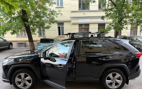 Toyota RAV4, 2020 год, 2 900 000 рублей, 3 фотография