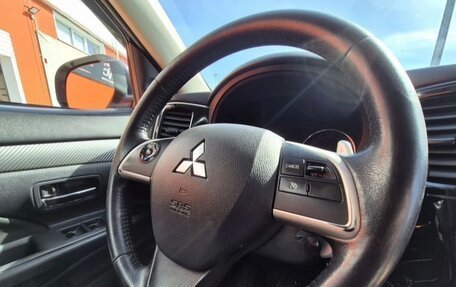 Mitsubishi Outlander III рестайлинг 3, 2013 год, 1 000 000 рублей, 8 фотография