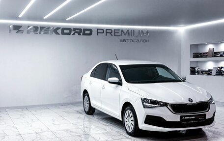 Skoda Rapid II, 2021 год, 1 749 000 рублей, 2 фотография