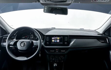 Skoda Rapid II, 2021 год, 1 749 000 рублей, 19 фотография