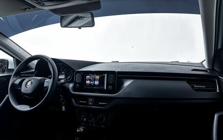 Skoda Rapid II, 2021 год, 1 749 000 рублей, 20 фотография