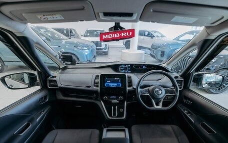 Nissan Serena IV, 2017 год, 1 820 000 рублей, 13 фотография