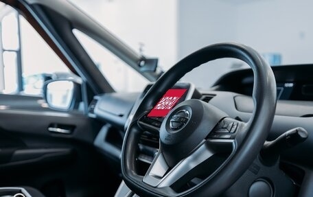 Nissan Serena IV, 2017 год, 1 820 000 рублей, 12 фотография
