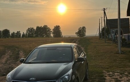 KIA Rio IV, 2018 год, 1 500 000 рублей, 2 фотография