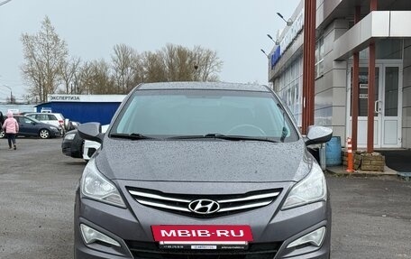 Hyundai Solaris II рестайлинг, 2014 год, 880 000 рублей, 2 фотография