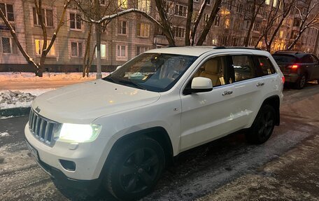 Jeep Grand Cherokee, 2011 год, 1 800 000 рублей, 2 фотография