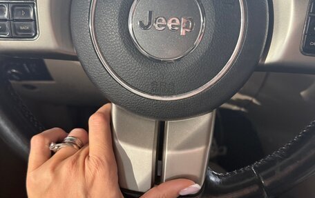 Jeep Grand Cherokee, 2011 год, 1 800 000 рублей, 8 фотография