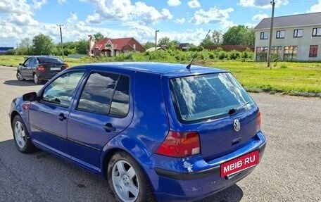 Volkswagen Golf IV, 2001 год, 150 000 рублей, 2 фотография