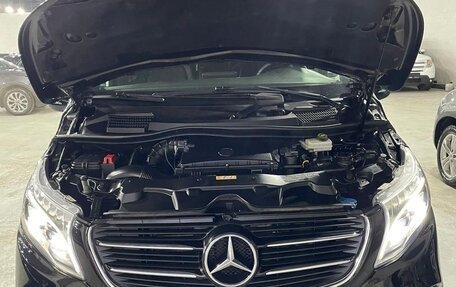 Mercedes-Benz V-Класс, 2017 год, 3 300 000 рублей, 7 фотография