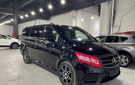 Mercedes-Benz V-Класс, 2017 год, 3 300 000 рублей, 13 фотография