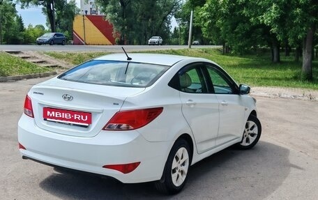 Hyundai Solaris II рестайлинг, 2016 год, 850 000 рублей, 5 фотография