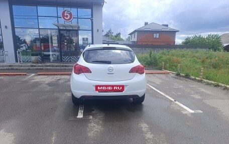 Opel Astra J, 2011 год, 600 000 рублей, 4 фотография