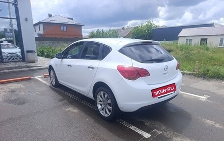 Opel Astra J, 2011 год, 600 000 рублей, 5 фотография