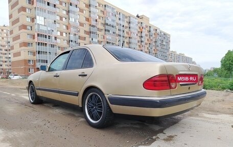 Mercedes-Benz E-Класс, 1999 год, 499 000 рублей, 11 фотография