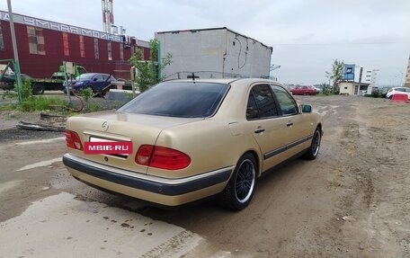 Mercedes-Benz E-Класс, 1999 год, 499 000 рублей, 6 фотография