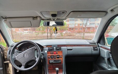 Mercedes-Benz E-Класс, 1999 год, 499 000 рублей, 15 фотография