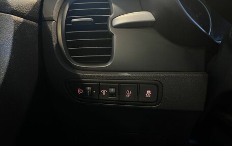 KIA Rio IV, 2017 год, 1 299 000 рублей, 32 фотография