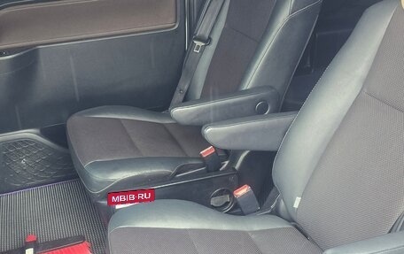 Toyota Esquire I, 2015 год, 2 300 000 рублей, 4 фотография