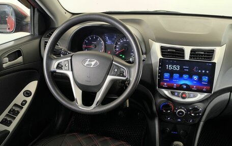 Hyundai Solaris II рестайлинг, 2011 год, 550 000 рублей, 11 фотография