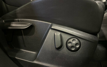 Volkswagen Sharan II, 2011 год, 1 465 000 рублей, 23 фотография