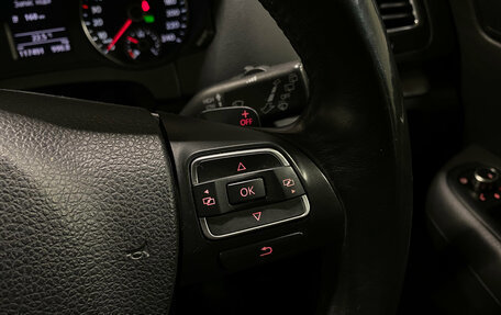Volkswagen Sharan II, 2011 год, 1 465 000 рублей, 20 фотография