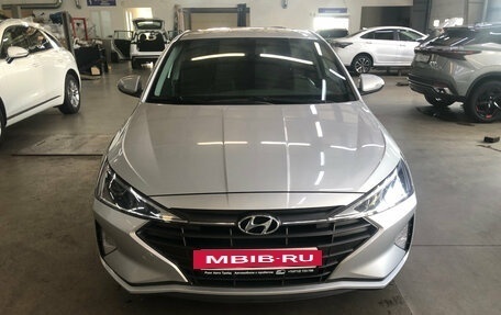 Hyundai Elantra VI рестайлинг, 2019 год, 1 599 000 рублей, 8 фотография
