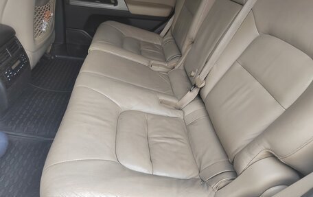 Toyota Land Cruiser 200, 2010 год, 3 300 000 рублей, 6 фотография