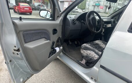 Renault Logan I, 2006 год, 300 000 рублей, 1 фотография