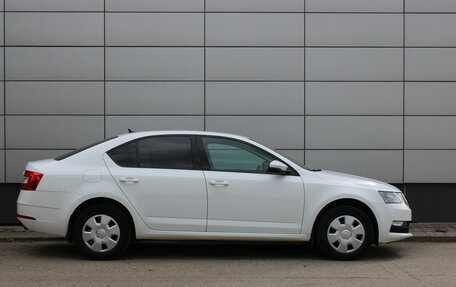 Skoda Octavia, 2019 год, 1 855 000 рублей, 4 фотография